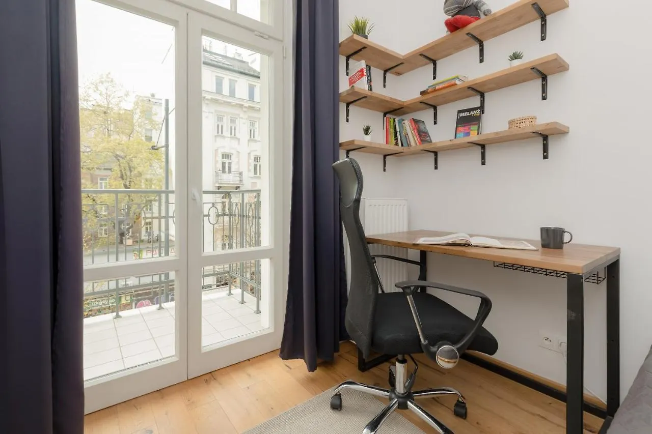 Apartment With Balcony Warsaw'S Praga By Noclegi Renters