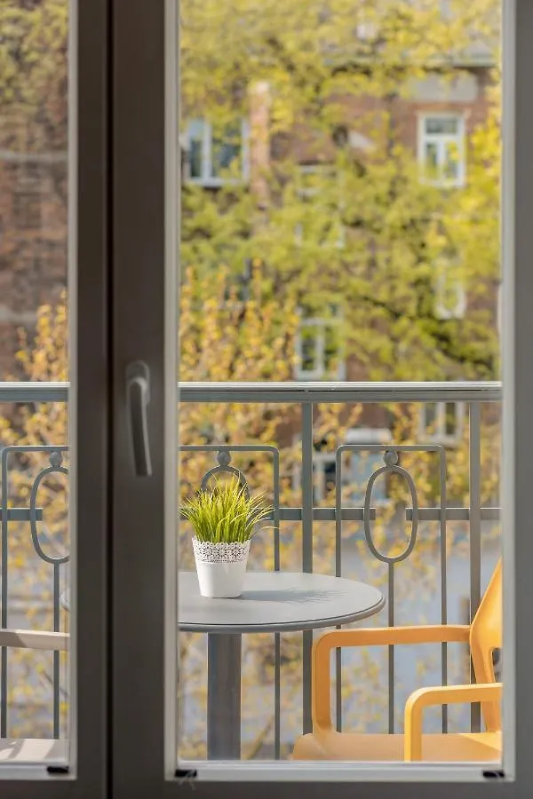 Apartment With Balcony Warsaw'S Praga By Noclegi Renters