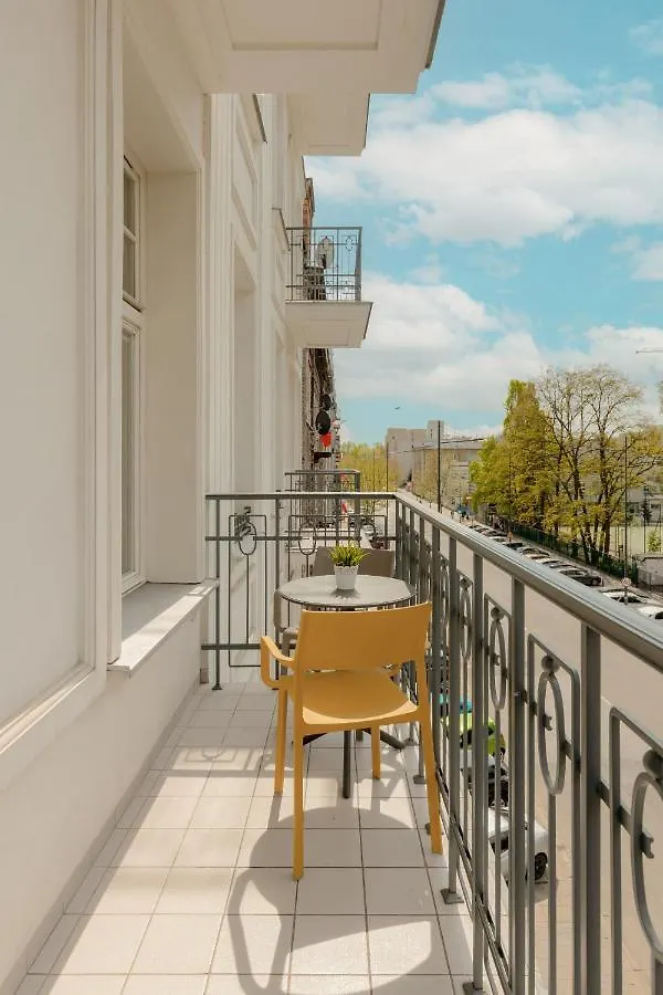 Apartment With Balcony Warsaw'S Praga By Noclegi Renters Polen