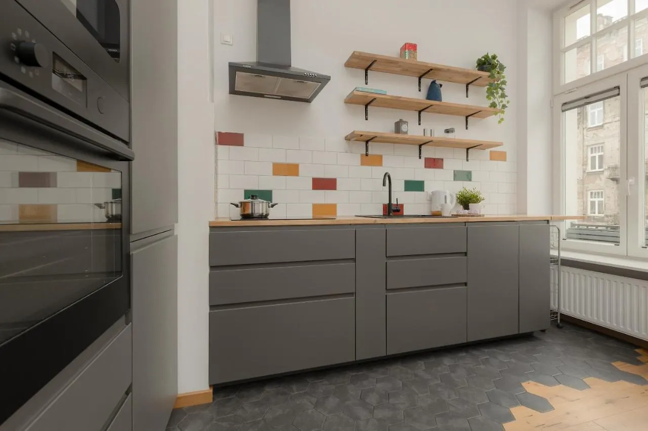 Apartment With Balcony Warsaw'S Praga By Noclegi Renters